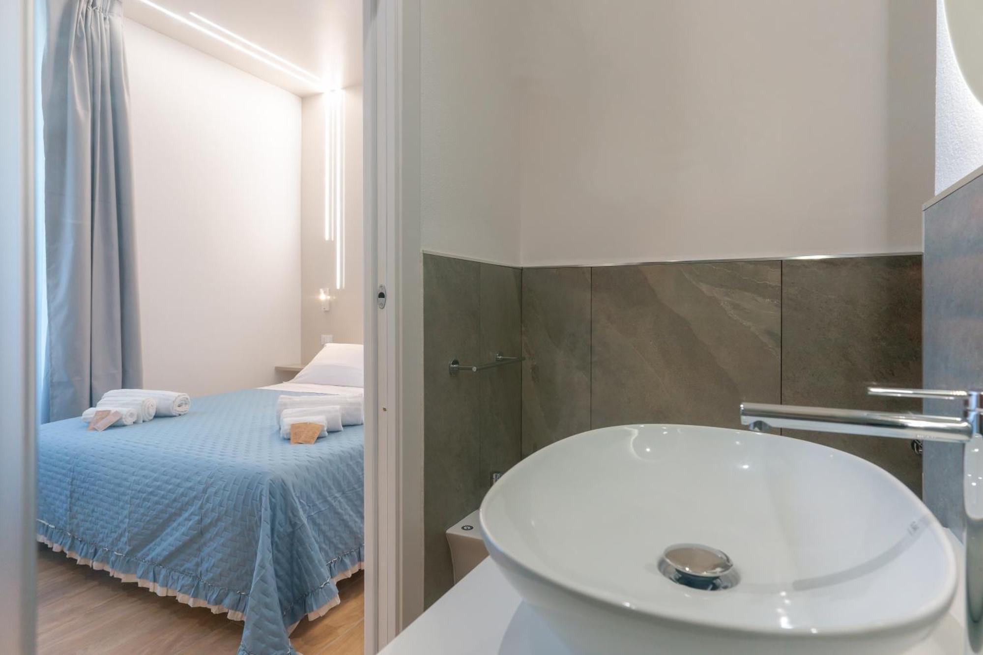 Aqua Comfort Rooms - Eja Sardinia 卡利亚里 外观 照片